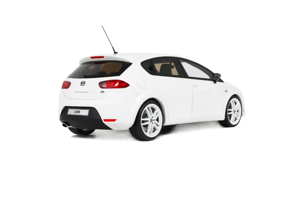 seat-leon-mk2-cupra-r-candy-white-b9a-2010 (1).webp
