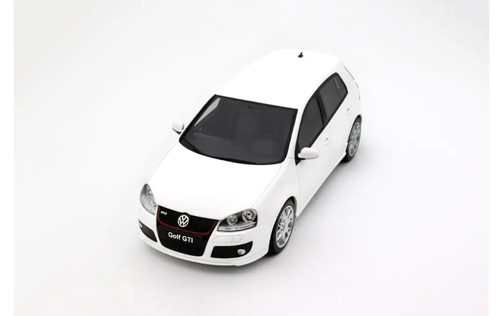 volkswagen-golf-v-gti-edition-30-candy-white-lb9a-2007 (4).webp