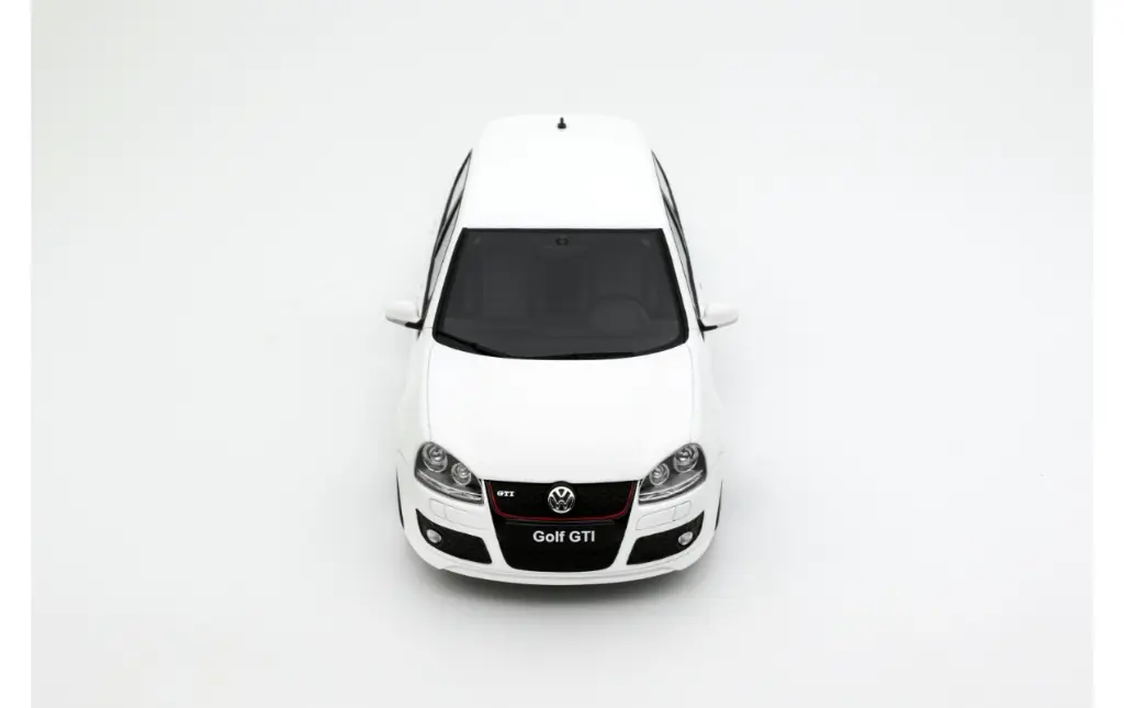 volkswagen-golf-v-gti-edition-30-candy-white-lb9a-2007 (7).webp
