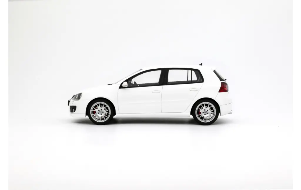 volkswagen-golf-v-gti-edition-30-candy-white-lb9a-2007 (2).webp