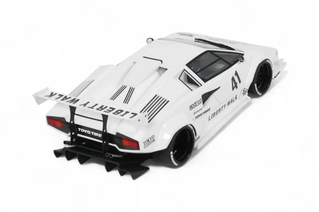 gt518-lb-works-countach-white-gts-3.webp