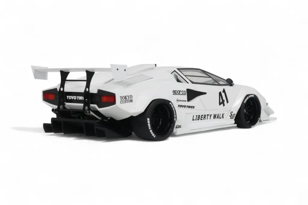 gt518-lb-works-countach-white-gts-4.webp
