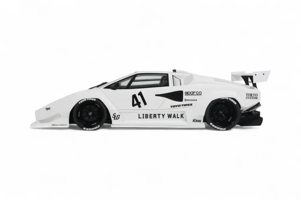 gt518-lb-works-countach-white-gts-1.webp