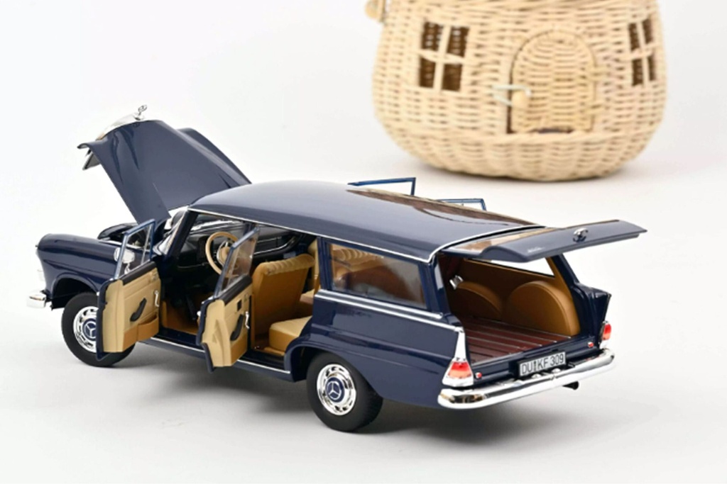 1:18 MERCEDES BENZ 200 UNIVERSAL - 1966