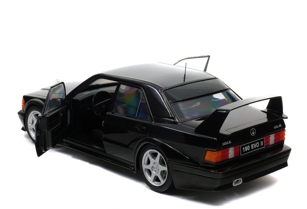 1:18 MERCEDES-BENZ 190 EVO II (W201) - 1990
