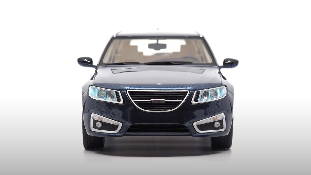 1:18 SAAB 9-5 SPORTCOMBI - 2010 EDICIÓN LIMITADA NUMERADA