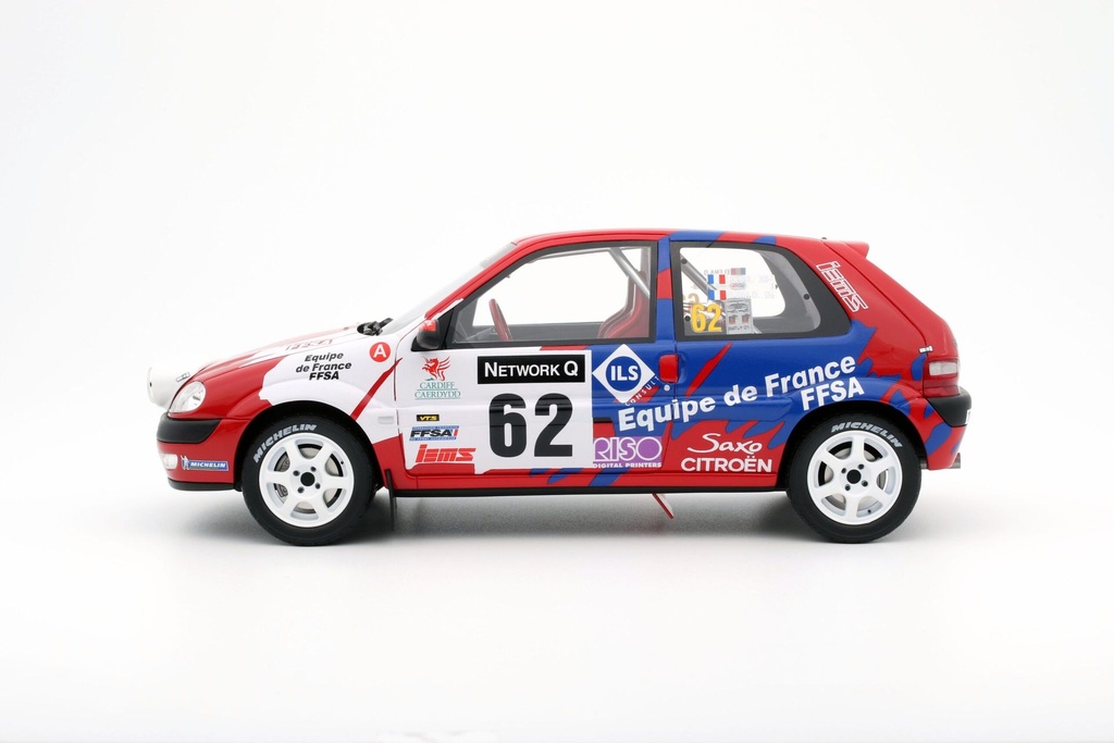 1:18  CITROËN SAXO VTS RALLY RAC LOMBARD 2000  (VERSIÓN NOCHE) # S. LOEB & D. ELENA - 2000 EDICIÓN LIMITADA NUMERADA