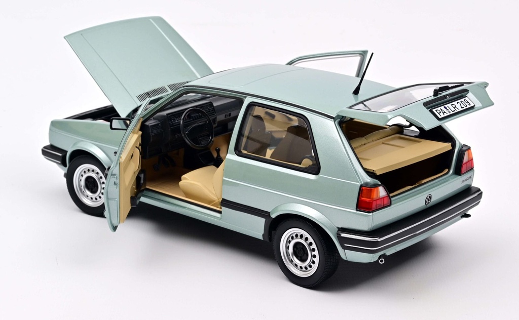1:18 VOLKSWAGEN GOLF CL - 1987