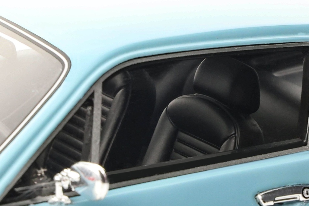 1:18 VOLKSWAGEN SP2 - 1972 EDICIÓN LIMITADA NUMERADA