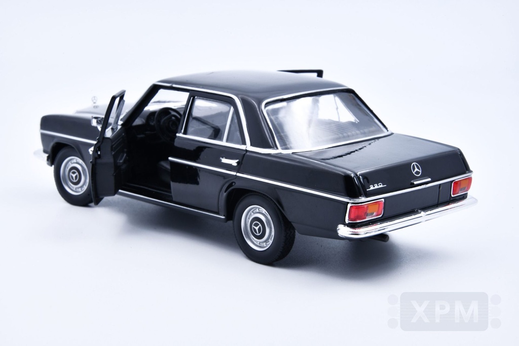 1:24 MERCEDES BENZ 220 (W115) - 1968