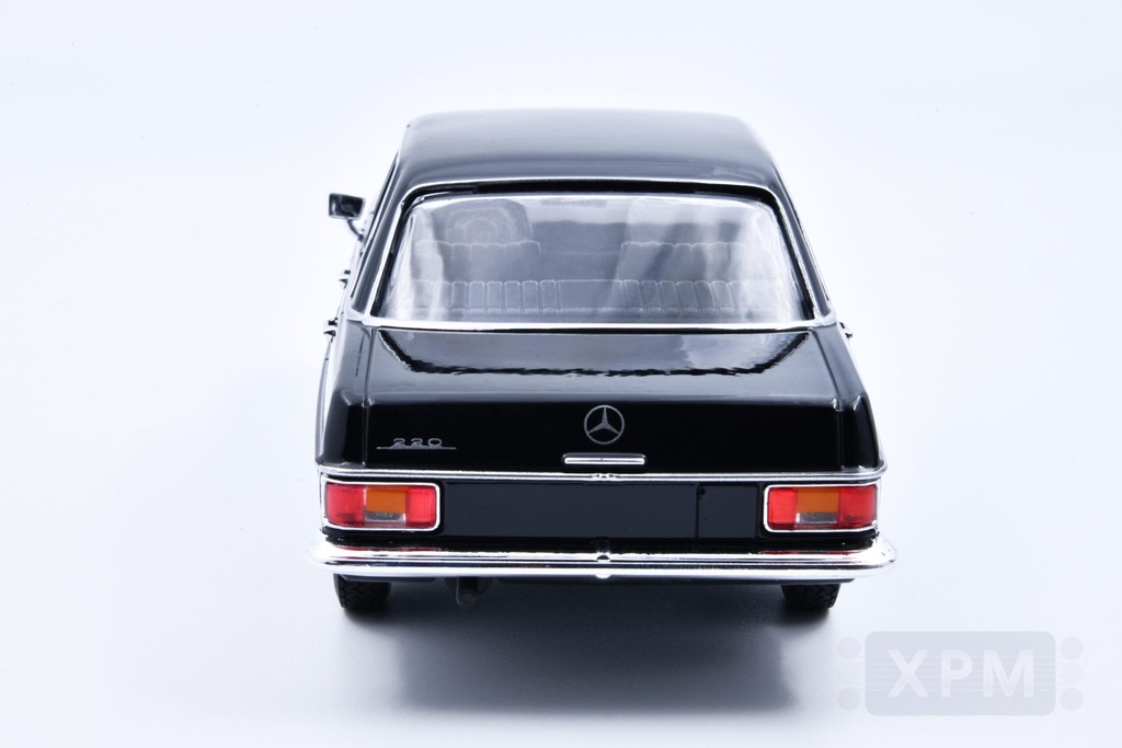 1:24 MERCEDES BENZ 220 (W115) - 1968
