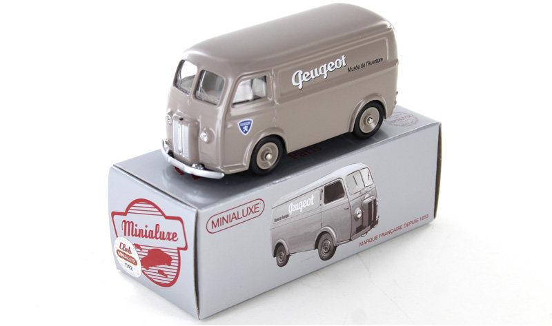 1:43 PEUGEOT D4 A "PEUGEOT" CON SWAROVSKI®  - EDICIÓN LIMITADA NUMERADA - MINIALUXE
