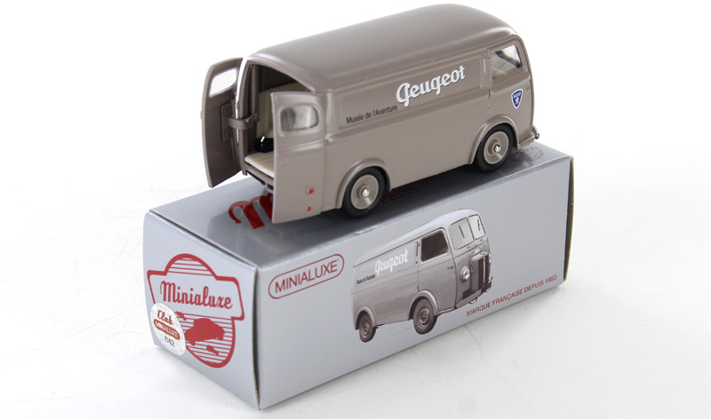 1:43 PEUGEOT D4 A "PEUGEOT" CON SWAROVSKI®  - EDICIÓN LIMITADA NUMERADA - MINIALUXE