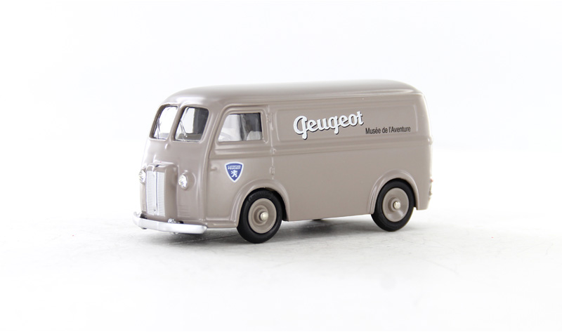 1:43 PEUGEOT D4 A "PEUGEOT" CON SWAROVSKI®  - EDICIÓN LIMITADA NUMERADA - MINIALUXE