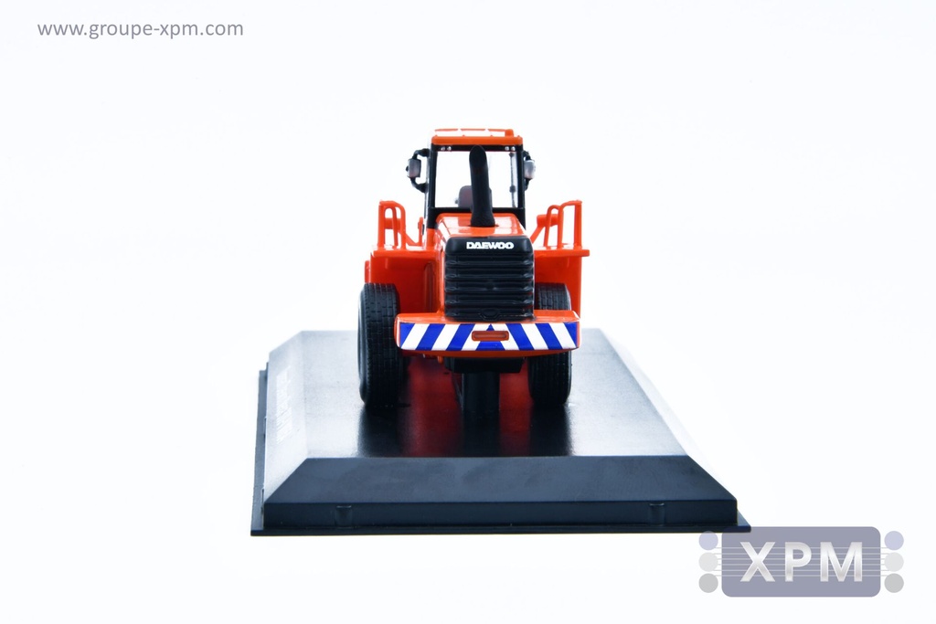 DOOSAN DAEWOO MEGA 300V W054 WHEEL LOADER -  SPECIAL EDITION COLLECTOR'S MODEL "WORLD OF STOBART" 1:76