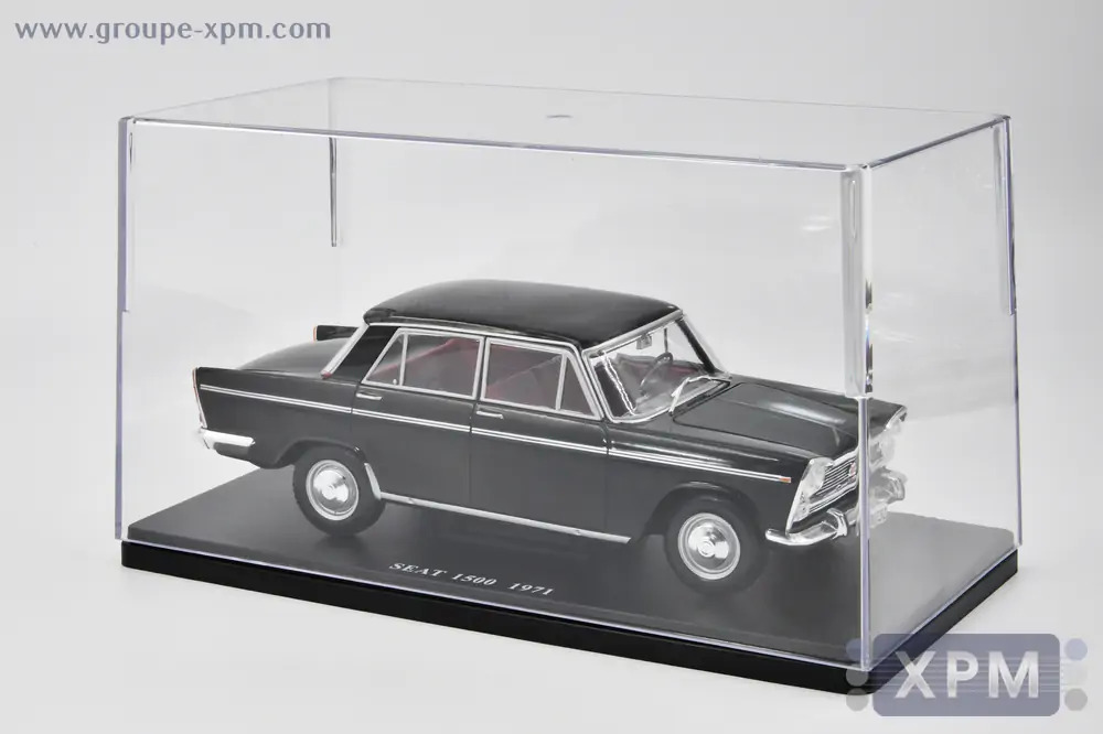 1:24 SEAT 1500 - 1971 CON VITRINA