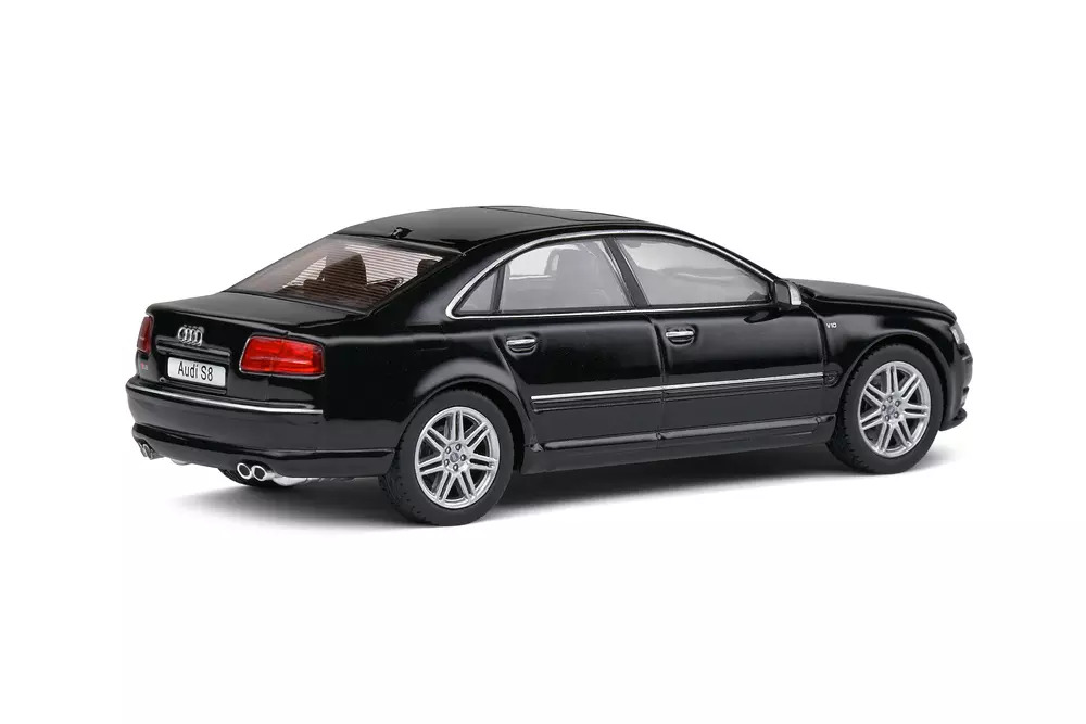 1:43 AUDI S8 (D3) – 2010