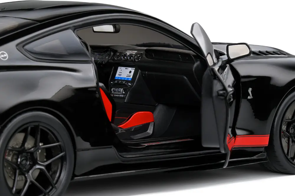 1:18 FORD SHELBY GT500 - 2022