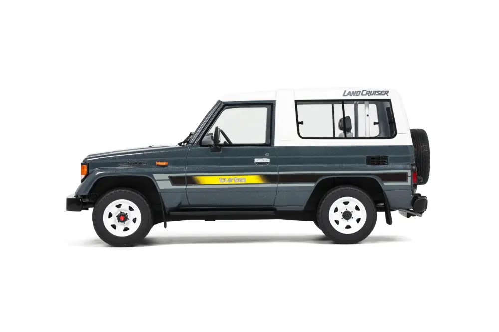 1:18 TOYOTA LAND CRUISER LJ73 - 1987- EDICIÓN LIMITADA NUMERADA