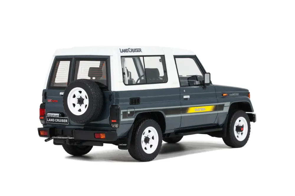 1:18 TOYOTA LAND CRUISER LJ73 - 1987- EDICIÓN LIMITADA NUMERADA