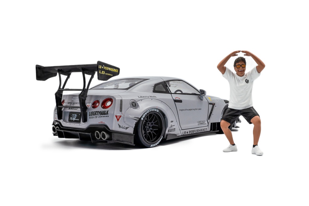NISSAN GT-R (R35) W/ LIBERTY WALK BODY KIT 2.0 FIGHTER LIVERY - ED. LIMITADA