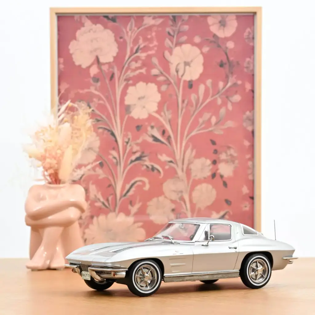 1:18 CHEVROLETTE CORVETTE C2 STING RAY - 1963