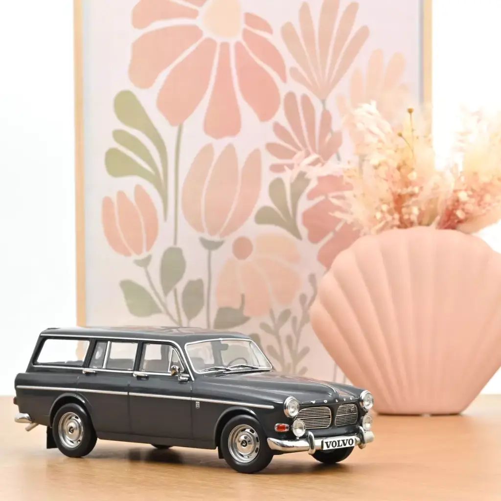 1:18 VOLVO AMAZON BREAK - 1968