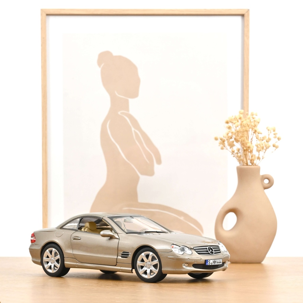 1:18 MERCEDES-BENZ 500 SL - 2003