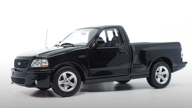 FORD  F-150 SVT LIGHTNING PICK-UP - 2003