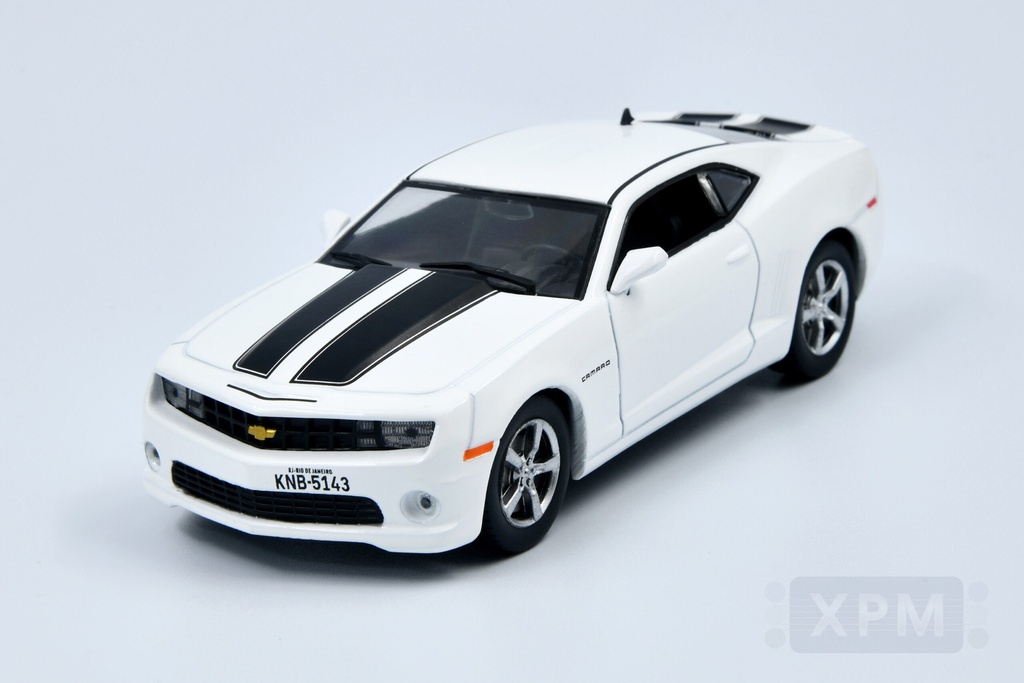 1:43 CHEVROLET CAMARO SS - SALVAT- 2011