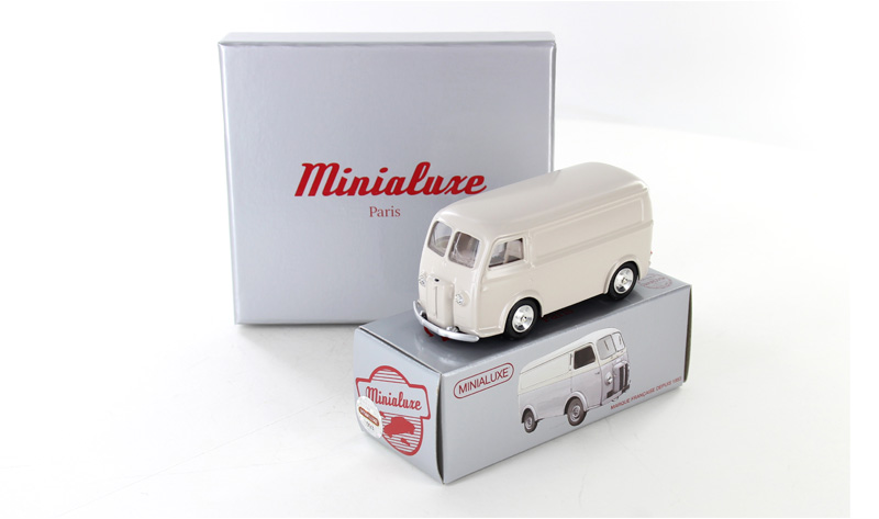 1:43 PEUGEOT D4 A CON SWAROVSKI®