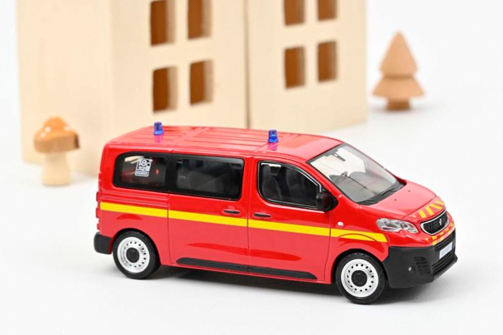 1:43 PEUGEOT EXPERT (BOMBEROS) - 2016