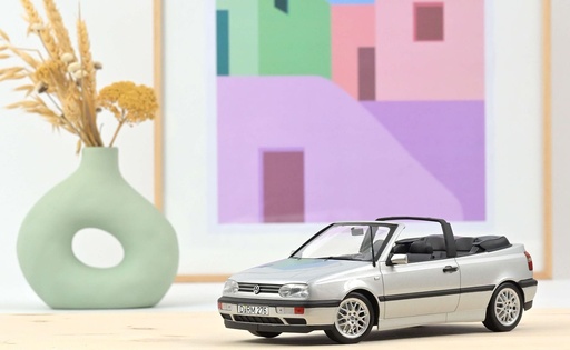 [188468] 1:18 VOLKSWAGEN GOLF III CABRIOLET - 1995